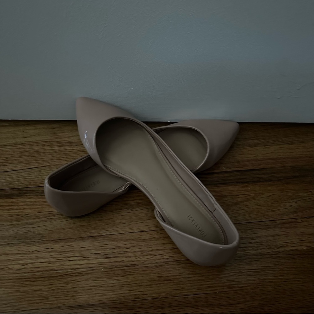 Light pink ballet flats